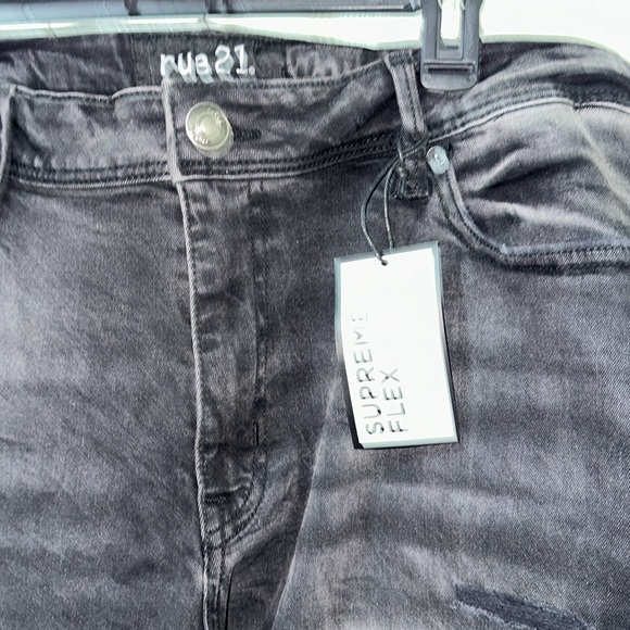 RUE21 SKINNY NEW, size 40x34, very comfy, last one! - Picture 2 of 6